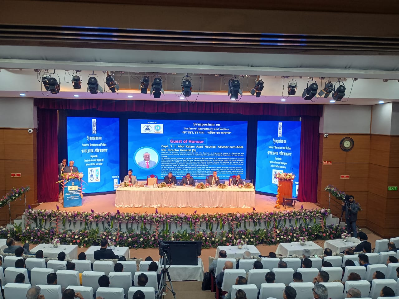 HD Projectors on Rent in Delhi NCR